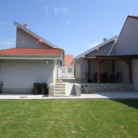 Relax Apartmani Kladovo Esterno foto