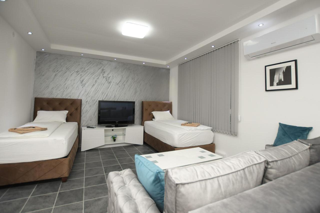 Relax Apartmani Kladovo Esterno foto
