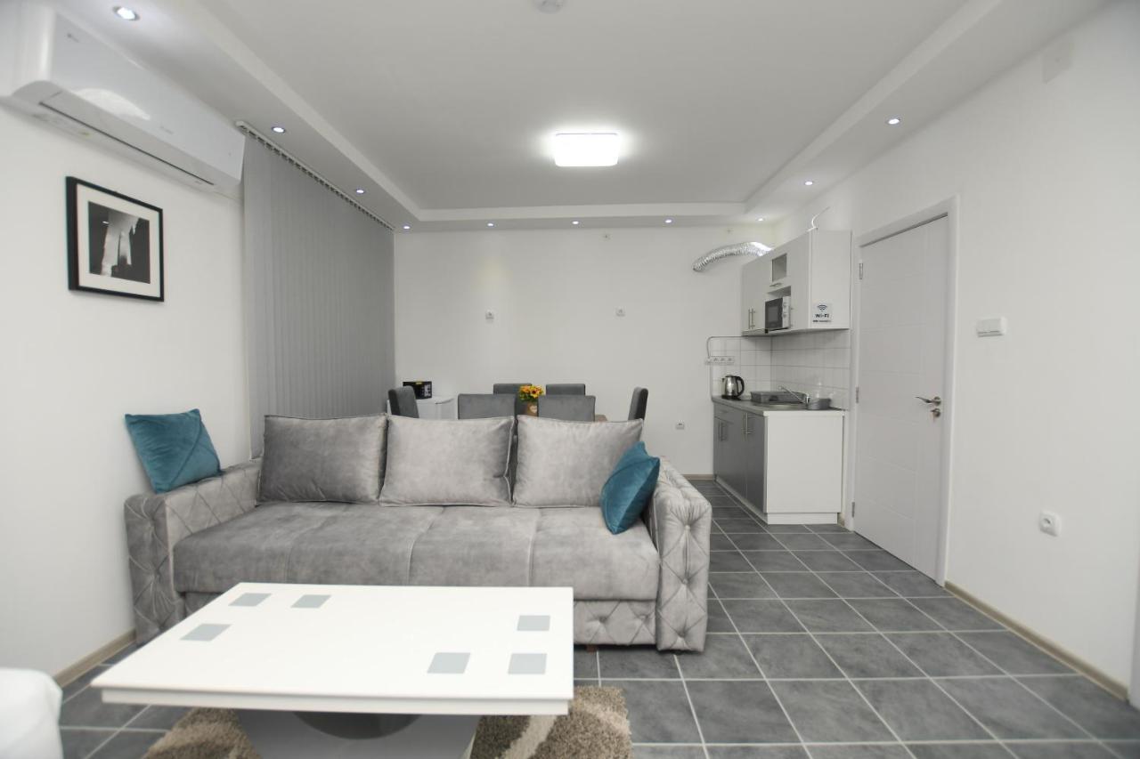 Relax Apartmani Kladovo Esterno foto