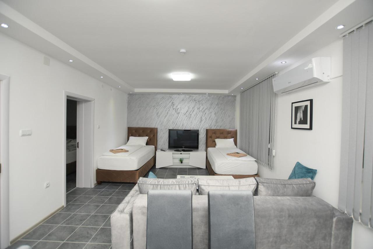 Relax Apartmani Kladovo Esterno foto