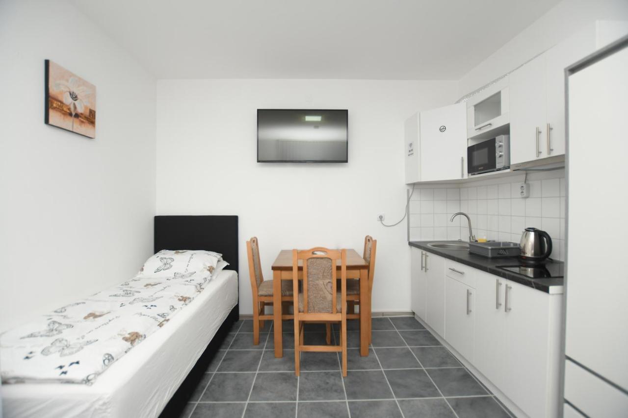 Relax Apartmani Kladovo Esterno foto