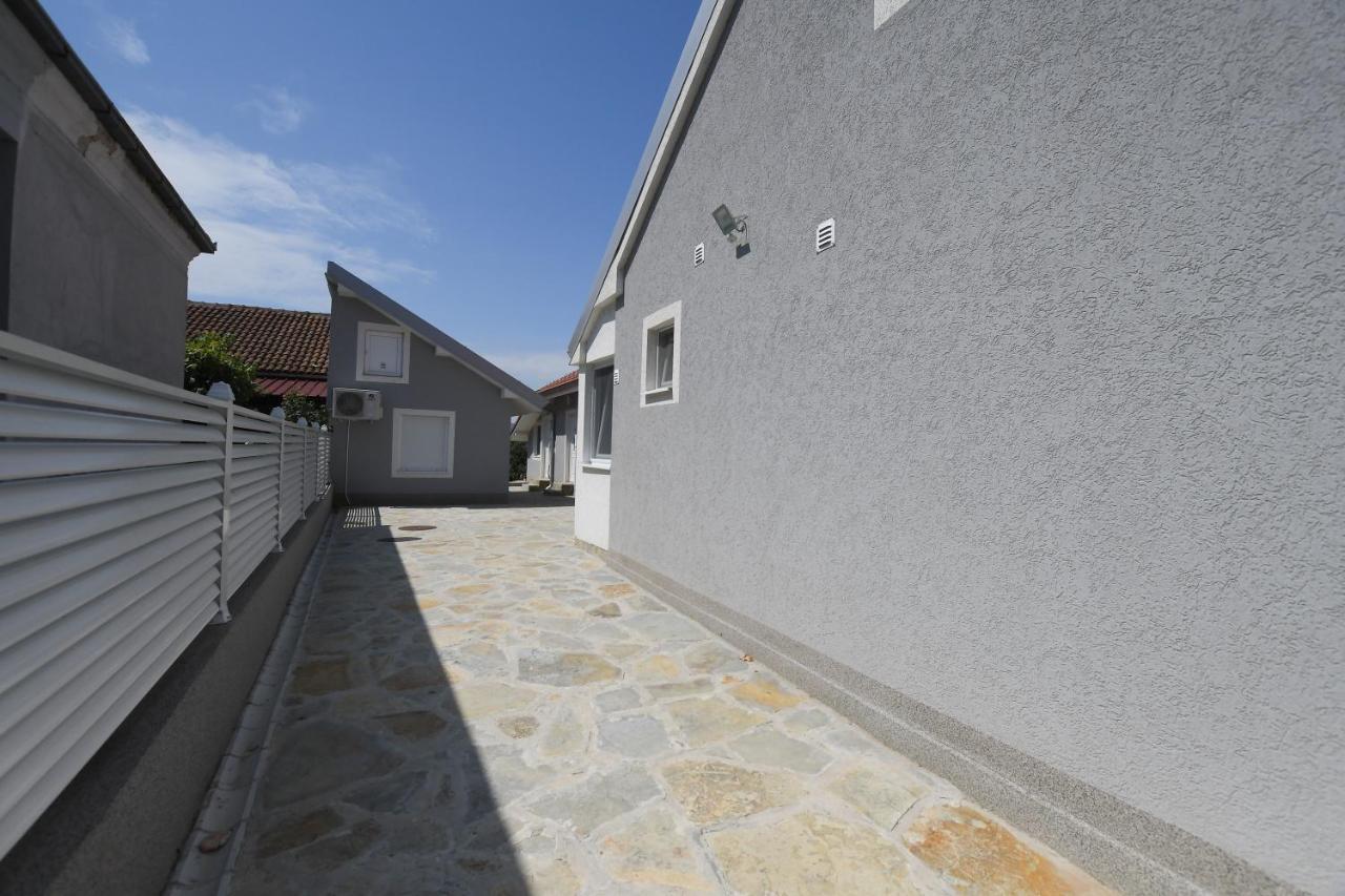 Relax Apartmani Kladovo Esterno foto