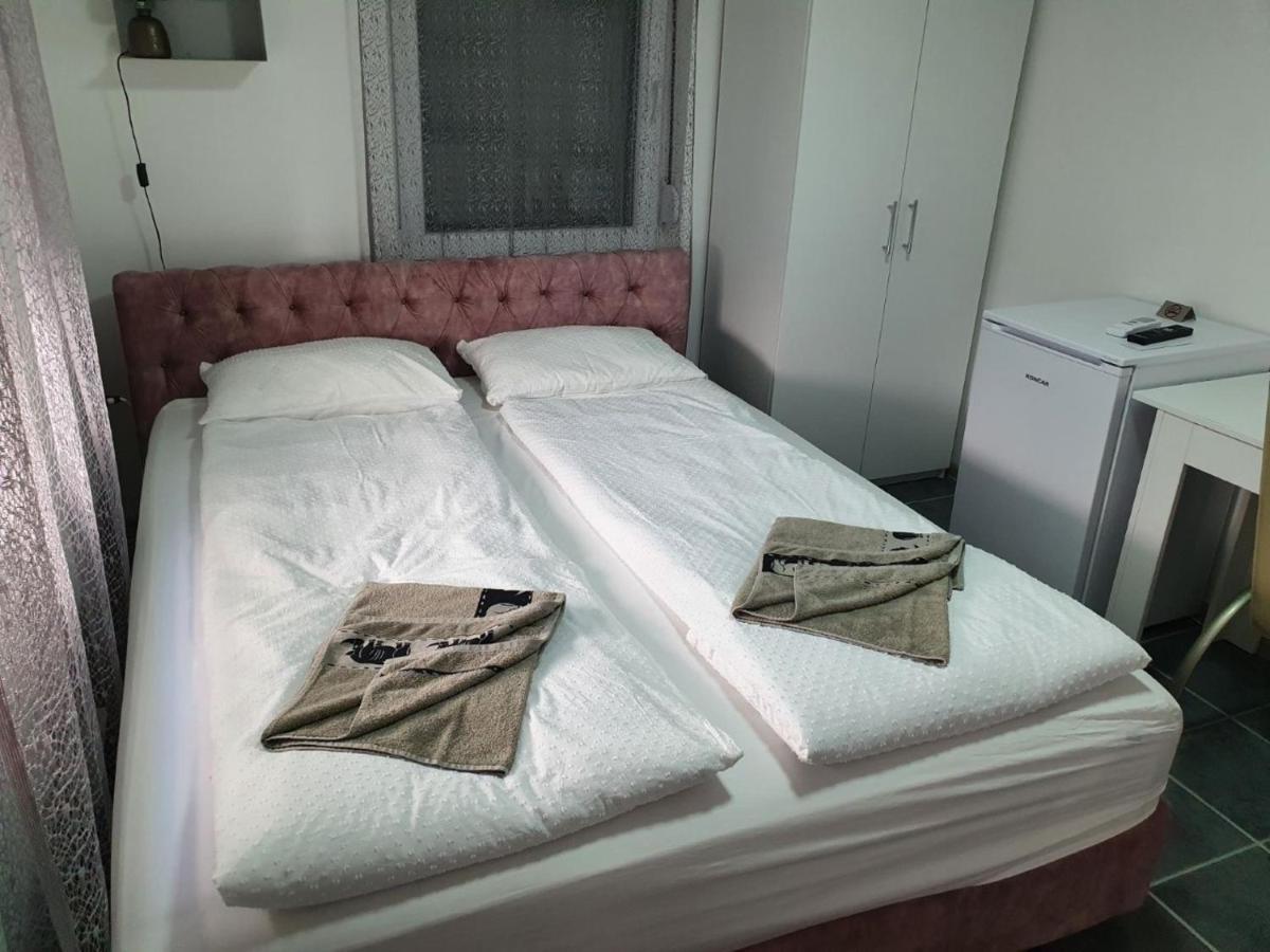 Relax Apartmani Kladovo Esterno foto